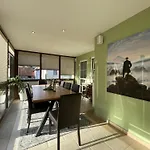 Nyaraló - Uhunest *